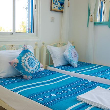 Greek Island Style 2 Bedroom Villa With Pool Next To The Sea Larnaca Exterior foto