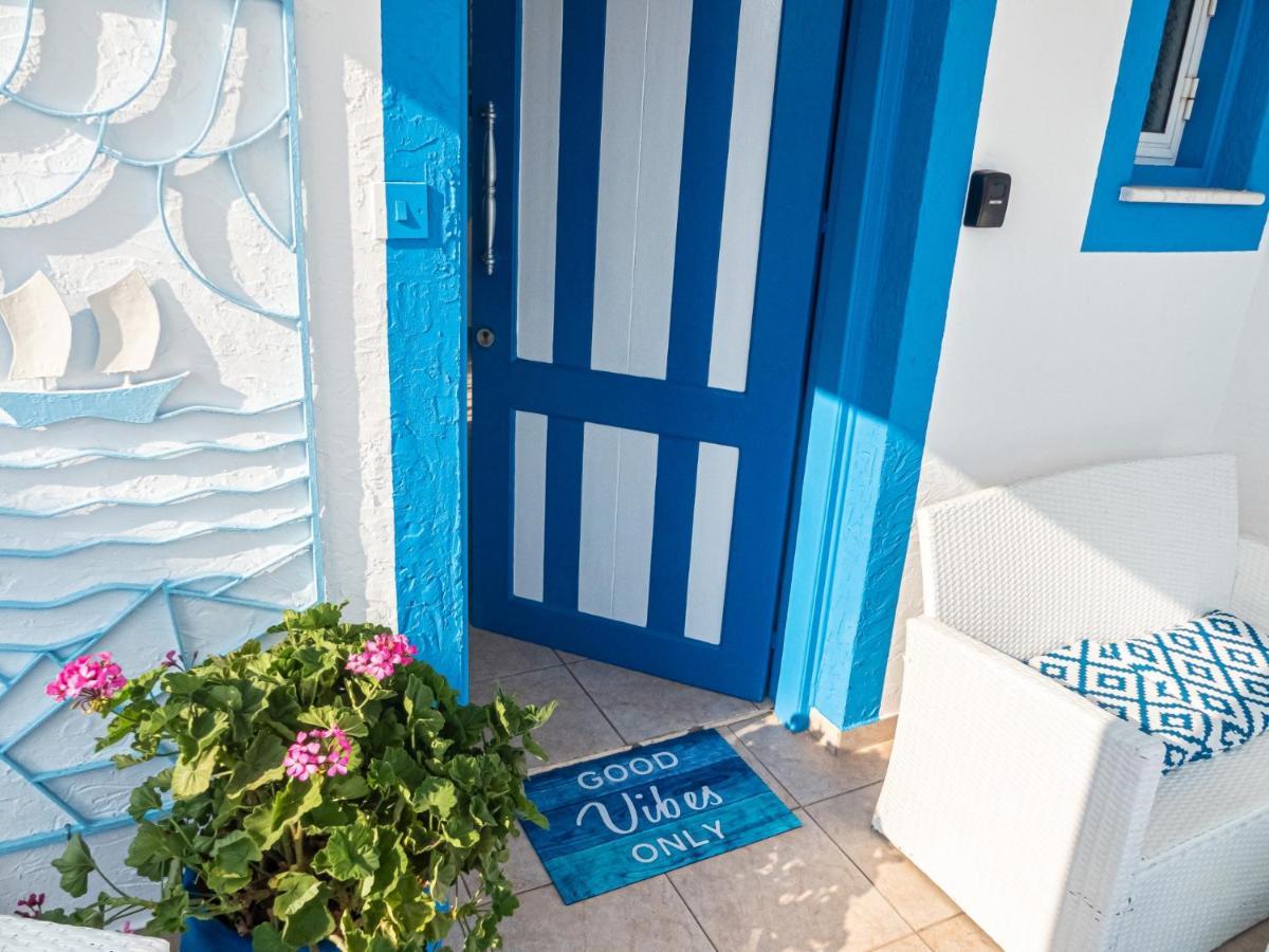 Greek Island Style 2 Bedroom Villa With Pool Next To The Sea Larnaca Exterior foto
