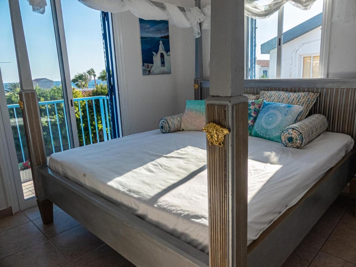 Greek Island Style 2 Bedroom Villa With Pool Next To The Sea Larnaca Exterior foto